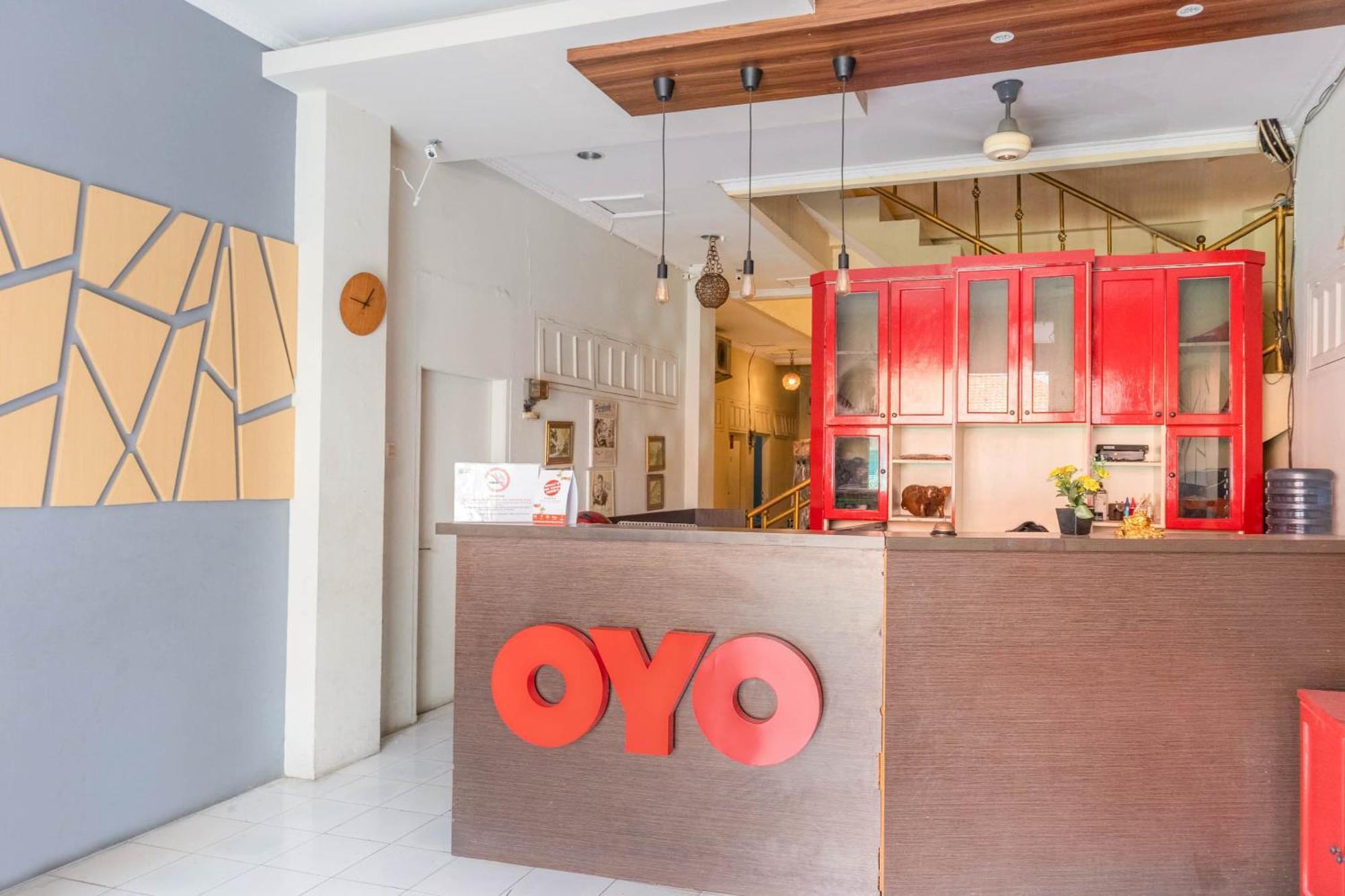 Oyo 1111 Pasar Baru Inn Jakarta Exterior foto